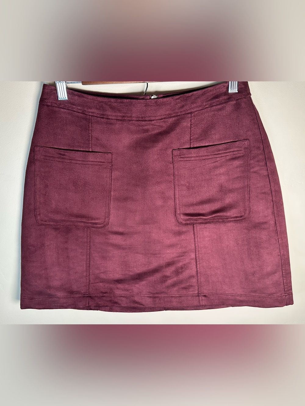 Old Navy Chic Faux Suede Mini Skirt | Size 6 - Length 18”